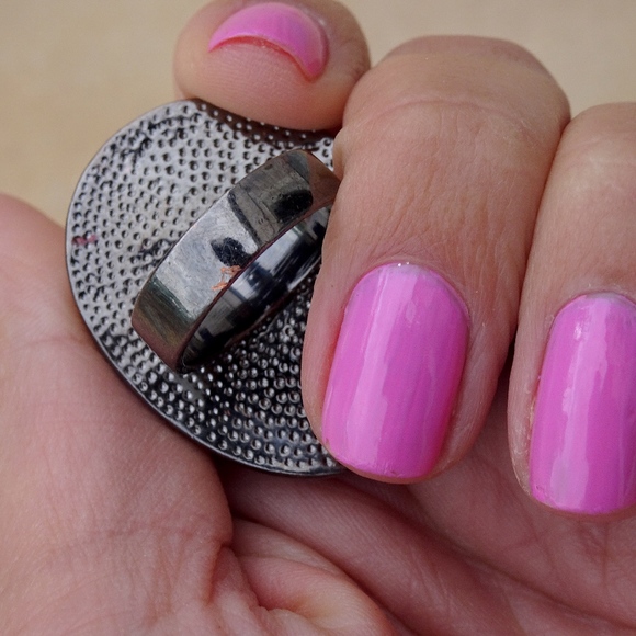 Oval Gunmetal & Light Purple Crystal Big Statement Ring Size 7 - Picture 5 of 8